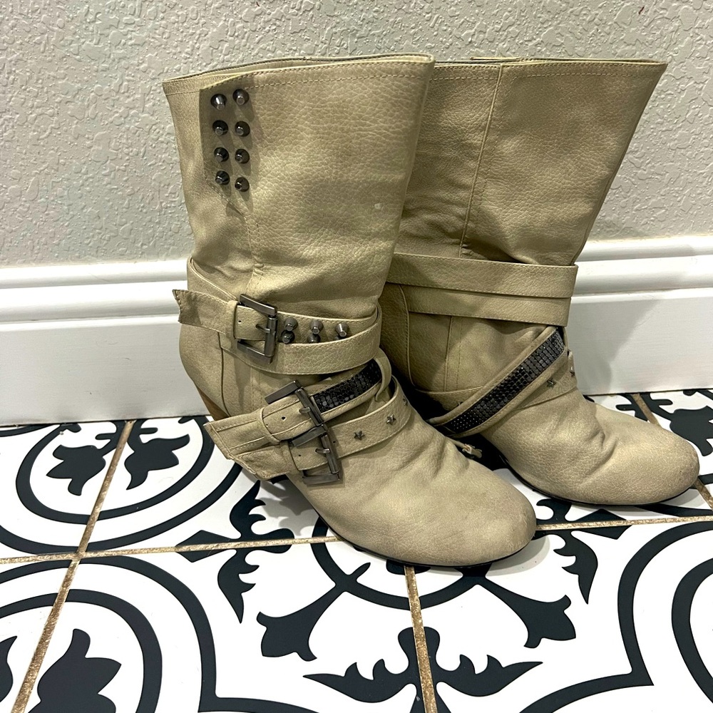 Not Rated boots